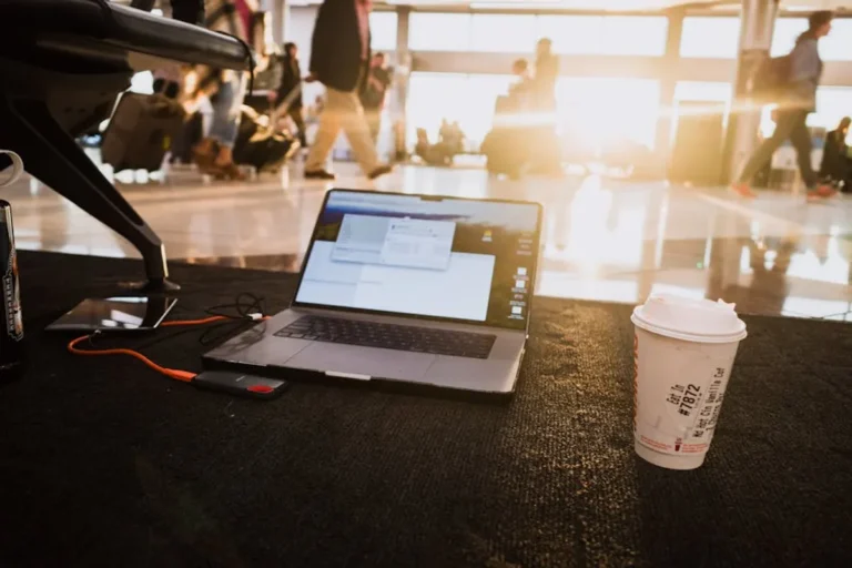Best Travel Gear Reviews Checklist for Readers