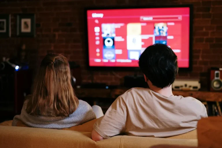 I Watched 30 Films on Streaming Last Month: Here Are the 6 That Were Actually Worth It