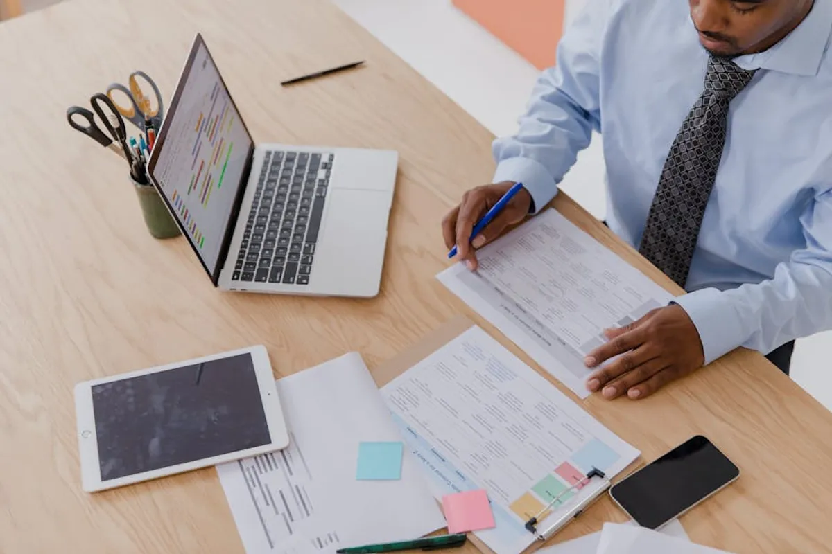 How to Build a Review Blog Content Calendar