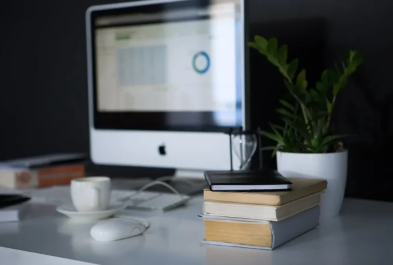 How to Compare Book Reviews Before Buying