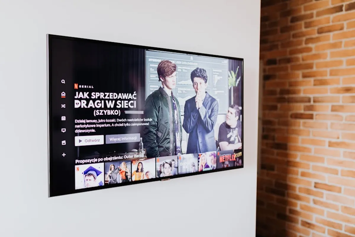How to Compare Streaming Service Reviews Before Buying