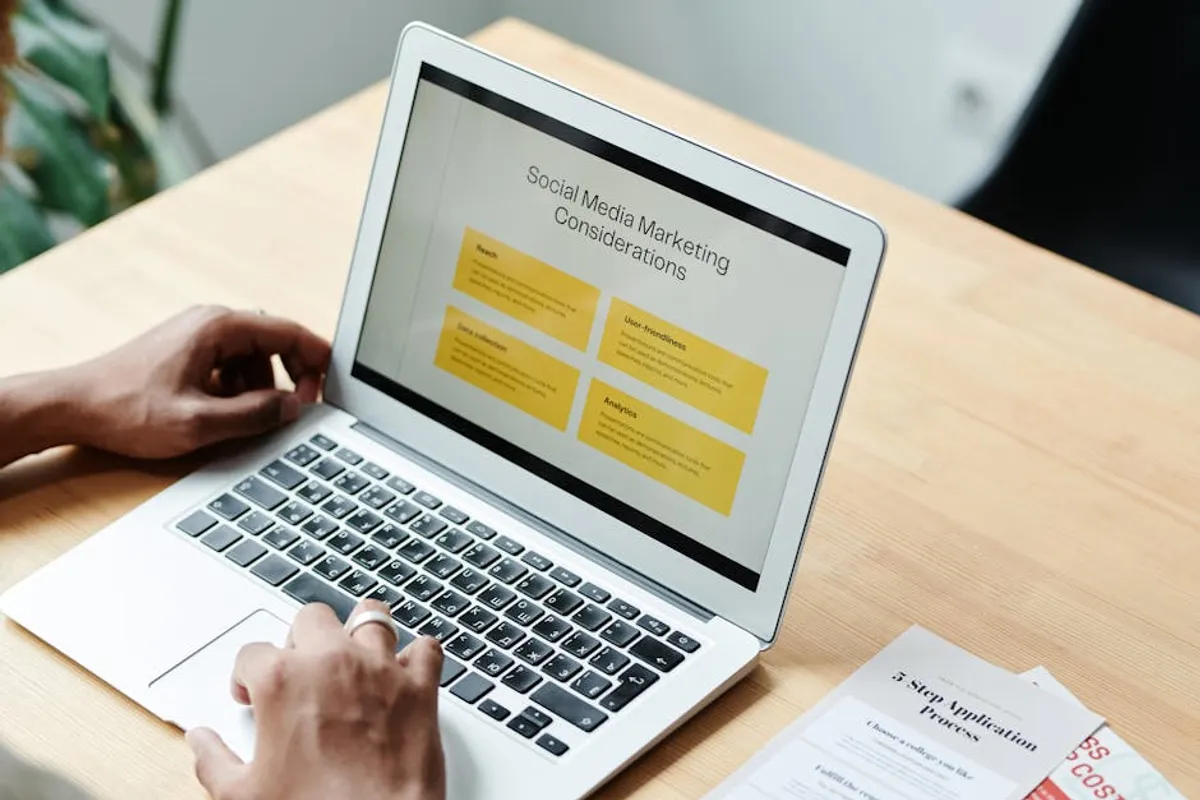 The Content Opportunity Behind fontmirror.com and Similar Niche Websites